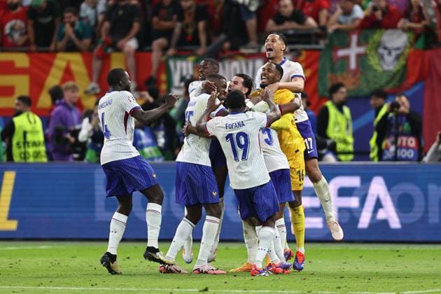 Final joy (France) during the UEFA EURO, EM, Europameisterschaft,Fussball Germany 2024 match between Portugal 4-5 France at Volkspakstadion on July 05, 2024 in Hamburg , Germany. Noxthirdxpartyxsales  (258789491)