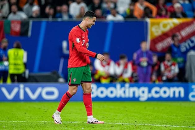 Hamburg, Germany, July 5th 2024: Cristiano Ronaldo (7 Portugal) looks dejected and disappointed during the UEFA EURO, EM, Europameisterschaft,Fussball 2024 Germany quarterfinal football match between Portugal and France at Volksparkstadion in Hamburg, Germany. (Daniela Porcelli SPP)  Copyright: xDanielaxPorcellix xSPPx spp-en-DaPoSp-20240705-_DP15652