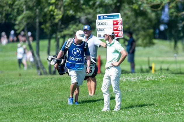Freddy Schott mit seinem Caddy , BMW International Open 2024, Golf, 06.07.2024 Muenchen Bayern Deutschland