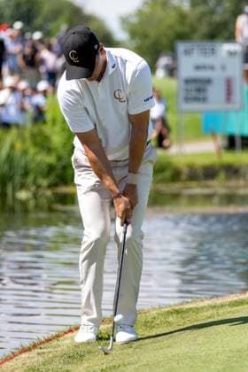 Martin Kaymer schlaegt auf dem Green, BMW International Open 2024, Golf, 06.07.2024 Muenchen Bayern Deutschland