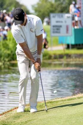 Martin Kaymer schlaegt auf dem Green, BMW International Open 2024, Golf, 06.07.2024 Muenchen Bayern Deutschland