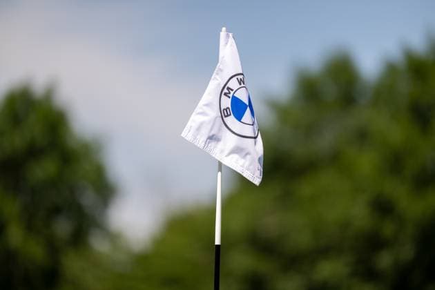 BMW Fahne am 18. Loch. Symbolbild, BMW International Open 2024, Golf, 06.07.2024 Muenchen Bayern Deutschland