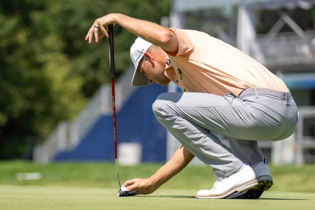 Jeremy Paul legt den Golfball aufs Green, BMW International Open 2024, Golf, 06.07.2024 Muenchen Bayern Deutschland