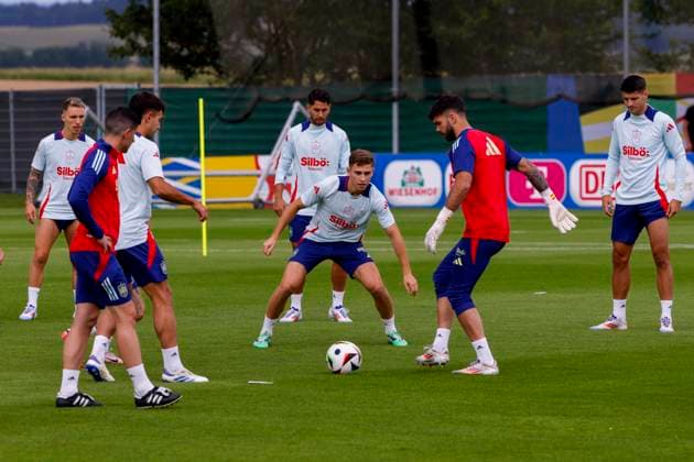 Spain s training session in Donaueschingen, Germany, 06 July 2024.. Spain will face France in their Euro2024 semi-final soccer match on 09 July. Spain s training session !ACHTUNG: NUR REDAKTIONELLE NUTZUNG!  Copyright: xJ.J.xGuillenx GRAF2616 20240706-55014076903009_1009
