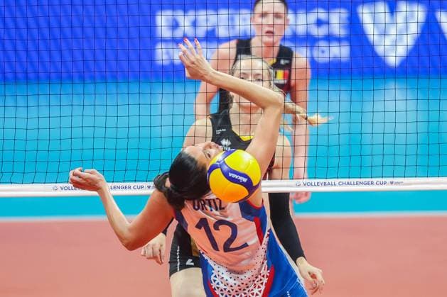 (240706) -- MANILA, July 6, 2024 -- Niera Ortiz (front) of Puerto Rico competes during the match between Puerto Rico and Belgium at the FIVB Women s Volleyball Challenger Cup 2024 in Manila, the Philippines, on July 6, 2024. ) (SP)PHILIPPINES-MANILA-VOLLEYBALL-FIVB WOMEN S CHALLENGER CUP 2024-PUERTO RICO VS BELGIUM ROUELLExUMALI 