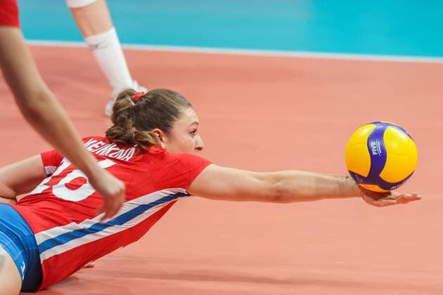 (240706) -- MANILA, July 6, 2024 -- Michaela Mlejnkova of the Czech Republic saves the ball during the match between the Czech Republic and Vietnam at the FIVB Women s Volleyball Challenger Cup 2024 in Manila, the Philippines, on July 6, 2024. ) (SP)PHILIPPINES-MANILA-VOLLEYBALL-FIVB WOMEN S CHALLENGER CUP 2024-CZECH REPUBLIC VS VIETNAM ROUELLExUMALI 