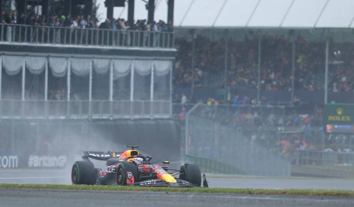 6th July 2024; Silverstone Circuit, Northamptonshire, England; Formula 1 2024 Qatar Airways British F1 Grand Prix; Qualifying Day; Max Verstappen of the Red Bull Racing F1 Team driving the RB20 under wet conditions  ActionPlus12664807 PaulxBonser
