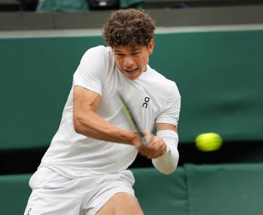 Lawn Tennis - 2024 Wimbledon Championship Mens singles Denis Shapovalov CAN) v Ben Shelton (USA) All England Lawn Tennis & Croquet Club - Saturday 6th July 2024 Shelton (USA) 