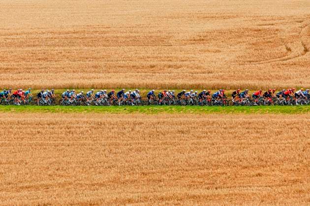 Sport Bilder des Tages Tour de France 2024 - Stage 08 COLOMBEY-LES-DEUX-EGLISES, FRANCE - JULY 06 : Illustration picture of the peloton during stage 8 of the 111th edition of the Tour de France 2024 cycling race, a stage of 183,5 kms with start in Semur-En-Auxois and finish in Colombey-Les-Deux-Eglises on July 06, 2024 in Colombey-Les-Deux-Eglises, France, 06 07 2024 Colombey-Les-Deux-Eglises France  Copyright: xLucaxBettinix