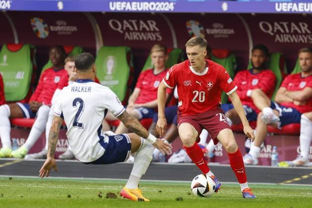DUSSELDORF, Dusseldorf Arena ,06-07-2024 , European Football Championship Euro2024, round of 8 match no.48 between England and Switzerland, (L-R) England player Kyle Walker, Switzerland player Michel Aebischer England - Switzerland (Euro2024)  x25694366x Copyright: