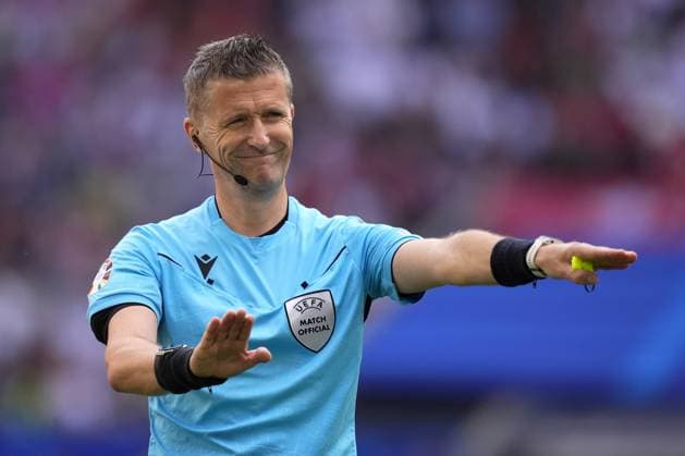 The referee Daniele Orsato during a quarterfinal match between England and Swiss at the Euro 2024 soccer tournament in Dusseldorf - Esprit Arena, Germany - Saturday, July 6, 2024. - Soccer .  Copyright: xFabioxFerrari LaPressex