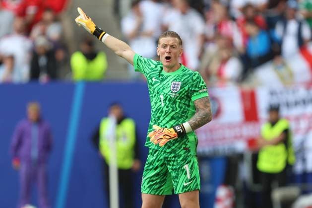 Torwart Jordan Pickford (England) gestikuliert, Gestik, UEFA EURO, EM, Europameisterschaft,Fussball 2024 - Quarter-final, England vs Switzerland, Arena Düsseldorf am 06. July 2024 in Düsseldorf, Deutschland. (Foto von Oliver Kaelke DeFodi Images) Torwart Jordan Pickford (England) gestures, UEFA EURO 2024 - Quarter-final, England vs Switzerland, Arena Dusseldorf on July 6, 2024 in Dusseldorf, Germany. (Photo by Oliver Kaelke DeFodi Images) Defodi-678_2024_07_06_OK_ENGSUI_0621