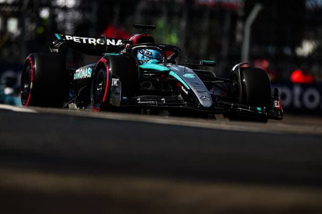 63 RUSSELL George (gbr), Mercedes AMG F1 Team W15, action during the Formula 1 Qatar Airways British Grand Prix 2024, 12th round of the 2024 Formula One World Championship, WM, Weltmeisterschaft from July 5 to 7, 2024 on the Silverstone Circuit, in Silverstone, United Kingdom - F1 - BRITISH GRAND PRIX 2024 DPPI Panoramic  240706_R12_GRAN_BRETAGNA_DP_FGOO9132