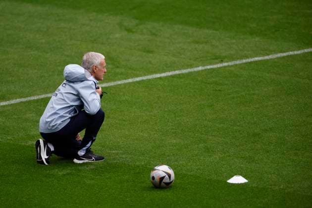 France s head coach Didier Deschamps leads a training session in Paderborn, Germany, 06 July 2024. France will face Spain in their Euro2024 semi-final soccer match on 09 July. France s training session !ACHTUNG: NUR REDAKTIONELLE NUTZUNG!  Copyright: xAlbertoxEstevezx GRAF2790 20240706-55014080619_1