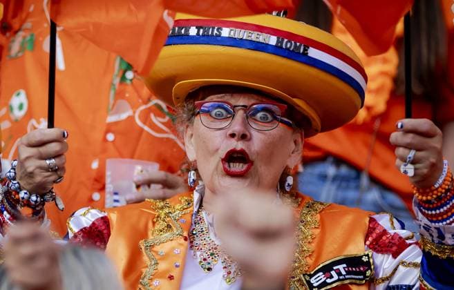BERLIN - Fans during the UEFA EURO, EM, Europameisterschaft,Fussball 2024 quarter-final match between the Netherlands and Turkey at the Olympiastadion on July 6, 2024 in Berlin, Germany. ANP KOEN VAN WEEL UEFA EURO 2024 2024 xVIxANPxSportx xxANPxIVx 502914428 originalFilename: 502914428.jpg