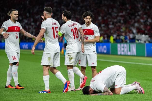240706 Samet Akaydin of Türkiye celebrates after scoring 0-1 during the UEFA EURO, EM, Europameisterschaft,Fussball 2024 Football Championship quarterfinal between Netherlands and Türkiye on July 6, 2024 in Berlin. Photo: Jesper Zerman BILDBYRAN kod JZ JZ0552 fotboll football soccer fotball fotbolls-em europamästerskap em uefa euro uefa european football championship euro 2024 nederländerna holland netherlands türkiye bbeng celebrate jube Copyright: JESPERxZERMAN BB240706JZ068