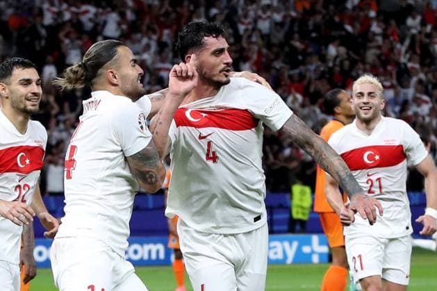 06.07.2024, xtgx, Fussball EM 2024 1 4 Finale, Niederlande - Türkei emspor, v.l. Torjubel nach dem Tor zum celebrating the goal celebrate 0:1 durch Samet Akaydin (Türkei Tuerkei) (UEFA REGULATIONS PROHIBIT ANY USE OF PHOTOGRAPHS as IMAGE SEQUENCES and or QUASI-VIDEO) Berlin