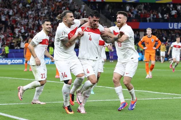 06.07.2024, xtgx, Fussball EM 2024 1 4 Finale, Niederlande - Türkei emspor, v.l. Torjubel nach dem Tor zum celebrating the goal celebrate 0:1 durch Samet Akaydin (Türkei Tuerkei) (UEFA REGULATIONS PROHIBIT ANY USE OF PHOTOGRAPHS as IMAGE SEQUENCES and or QUASI-VIDEO) Berlin