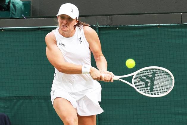 TENNIS - Wimbledon 2024 LONDON,ENGLAND,06.JUL.24 - TENNIS - WTA, Tennis Damen Tour, Wimbledon, Grand Slam. Image shows Iga Swiatek (POL).  GEPAxpictures xAlanxGrieves