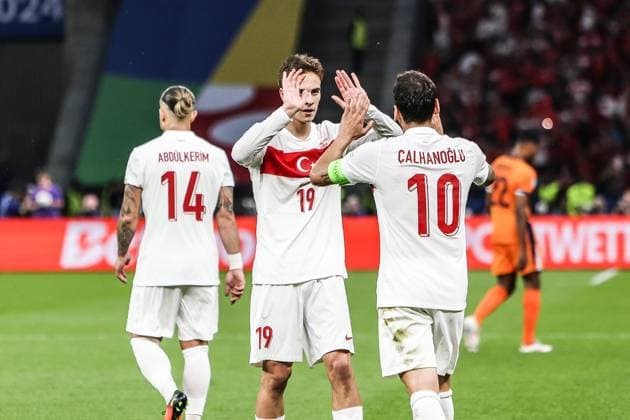 Fussball, UEFA EURO, EM, Europameisterschaft,Fussball 2024 Viertelfinale Niederlande - Türkei 06.07.2024, Olympiastadion Berlin Abdülkerim Bardakci (Türkei, 14) Kenan Yildiz (Türkei, 19) Hakan Calhanoglu (Türkei, 10) Berlin Olympiastadion Berlin Berlin Deutschland