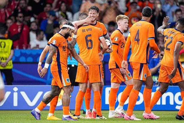 2024-07-06 Netherlands v Turkiye - Quarter-Final - UEFA EURO, EM, Europameisterschaft,Fussball 2024 BERLIN, GERMANY - JULY 6: Stefan de Vrij of the Netherlands, Wout Weghorst of the Netherlands hug after the first goal during the Quarter-Final - UEFA EURO 2024 match between Netherlands and Turkiye at Olympiastadion on July 6, 2024 in Berlin, Germany. (Photo by Joris Verwijst BSR Agency) Berlin Germany Content not available for redistribution in The Netherlands directly or indirectly through any third parties. Copyright: xBSRxAgencyx