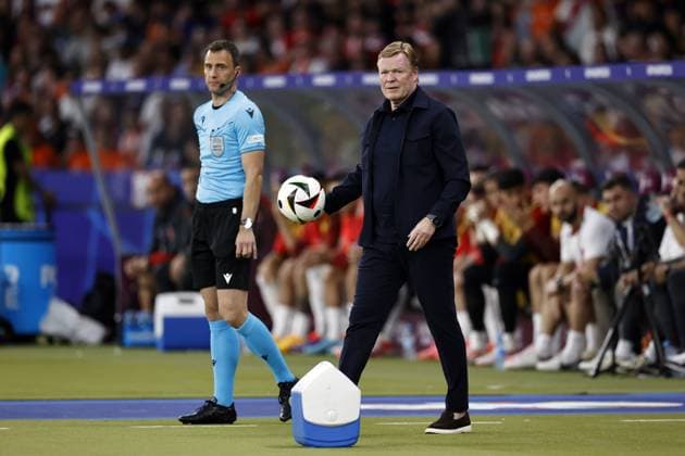 BERLIN - Holland coach Ronald Koeman during the UEFA EURO, EM, Europameisterschaft,Fussball 2024 quarter-final match between the Netherlands and Turkey at the Olympiastadion on July 6, 2024 in Berlin, Germany. ANP MAURICE VAN STEEN UEFA EURO 2024 2024 xVIxANPxSportx xxANPxIVx 502920540 originalFilename: 502920540.jpg