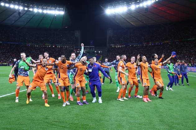 06.07.2024, xtgx, Fussball EM 2024 1 4 Finale, Niederlande - Türkei emspor, v.l. Jubel, Freude, Emotionen ueber den Sieg bei den Niederländern (UEFA REGULATIONS PROHIBIT ANY USE OF PHOTOGRAPHS as IMAGE SEQUENCES and or QUASI-VIDEO) Berlin