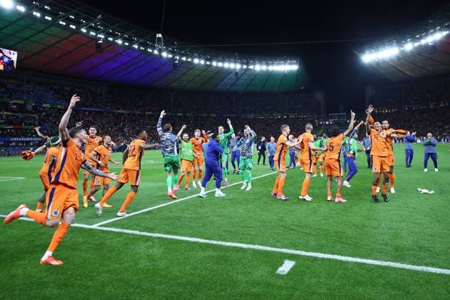 06.07.2024, xtgx, Fussball EM 2024 1 4 Finale, Niederlande - Türkei emspor, v.l. Jubel, Freude, Emotionen ueber den Sieg bei den Niederländern (UEFA REGULATIONS PROHIBIT ANY USE OF PHOTOGRAPHS as IMAGE SEQUENCES and or QUASI-VIDEO) Berlin