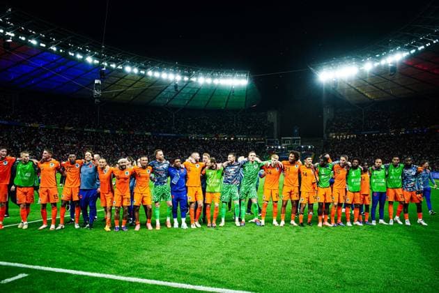 Niederlande jubelt Jubel nach Sieg Spielende GER, Niederlande vs. Tuerkei, Fussball Europameisterschaft, UEFA EURO, EM, Europameisterschaft,Fussball 2024, Viertelfinale, 06.07.2024 GER, Niederlande vs. Tuerkei, Fussball Europameisterschaft, UEFA Euro 2024, Viertelfinale, 06.07.2024 Berlin Copyright: xEibner-Pressefoto MarcelxvonxFehrnx EP_MFN