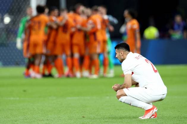 06.07.2024, xtgx, Fussball EM 2024 1 4 Finale, Niederlande - Türkei emspor, v.l. Mehmet Zeki (Türkei Tuerkei) traurig, enttäuscht, frustriert, niedergeschlagen (UEFA REGULATIONS PROHIBIT ANY USE OF PHOTOGRAPHS as IMAGE SEQUENCES and or QUASI-VIDEO) Berlin