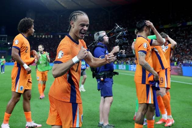 06.07.2024, xtgx, Fussball EM 2024 1 4 Finale, Niederlande - Türkei emspor, v.l. Jubel, Freude, Emotionen ueber den Sieg bei den Niederlanden Xavi Simons (Niederlande) (UEFA REGULATIONS PROHIBIT ANY USE OF PHOTOGRAPHS as IMAGE SEQUENCES and or QUASI-VIDEO) Berlin