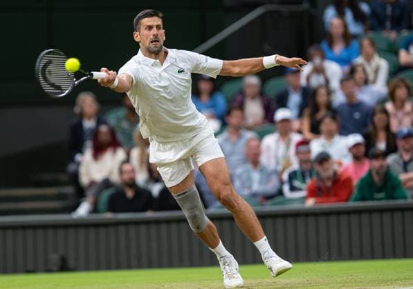 Tennis - Wimbledon Championship 2024 - Day 6 LONDON, ENGLAND - Saturday, July 6, 2024: Novak Djokovic (SRB) during the Gentlemen s Singles 3rd Round match on Day Six of The Championships Wimbledon 2024 at the All England Lawn Tennis and Croquet Club. (Photo by Kirsten Holst Propaganda) LONDON All England Lawn Tennis and Croquet Club GREATER LONDON ENGLAND  Copyright: xKirstenxHolstx 2024-07-06-086-Wimbledon_Day_6