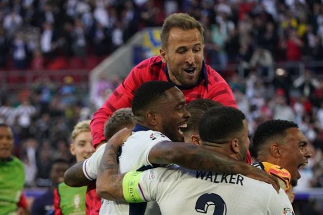 Nationalmannschaft, Fussball, UEFA Euro2024, EM 2024,Viertelfinale, Düsseldorf, England-Schweiz Harry Kane, England, jubeln Chai von der Laage UEFA regulations prohibit any use of photographs as image sequences and or quasi-video.