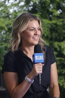 SILVIS, IL - JULY 06: CBS announcer Amanda Balionis interviews golfer Luke Clinton during the third round of the John Deere Classic on July 6,2024, at the TPC Deere Run in Silvis, Illinois. (Photo by Brian Spurlock Icon Sportswire) GOLF: JUL 06 PGA, Golf Herren John Deere Classic EDITORIAL USE ONLY Icon24070646