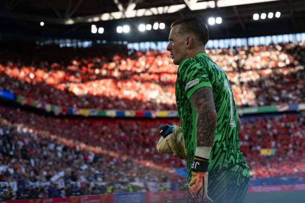 (240707) -- DUSSELDORF, July 7, 2024 -- England s goalkeeper Jordan Pickford reacts in the penalty shootout during the UEFA EURO, EM, Europameisterschaft,Fussball 2024 quarter-final match between England and Switzerland in Dusseldorf, Germany on July 6, 2024. ) (SP)GERMANY-DUSSELDORF-FOOTBALL-EURO 2024-QUARTER FINAL-ENGLAND VS SWITZERLAND XiaoxYijiu 