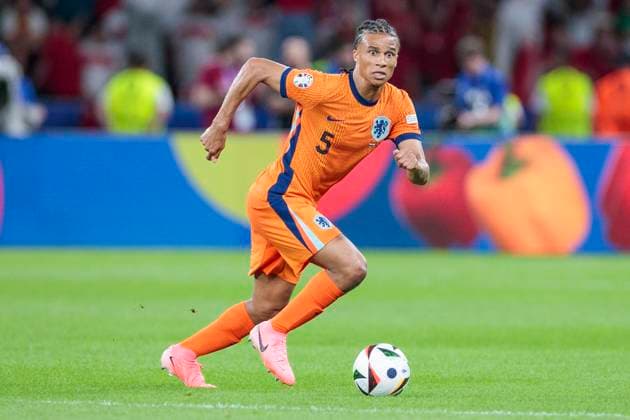 UEFA EURO, EM, Europameisterschaft,Fussball 2024: Niederlande - Türkei; 06.07.2024 Nathan Ake (Niederlande, 5). UEFA EURO 2024: Viertelfinale: Niederlande - Türkei; Olympiastadion Berlin, Berlin am 06.07.2024 Copyright: xBEAUTIFULxSPORTS Meuselx