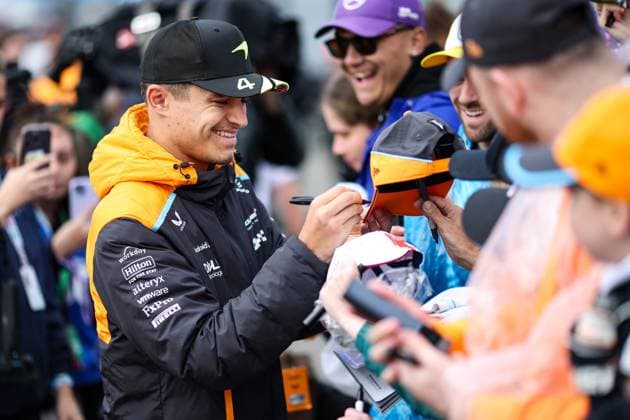 NORRIS Lando (gbr), McLaren F1 Team MCL38, portrait during the Formula 1 Qatar Airways British Grand Prix 2024, 12th round of the 2024 Formula One World Championship, WM, Weltmeisterschaft from July 5 to 7, 2024 on the Silverstone Circuit, in Silverstone, United Kingdom - F1 - BRITISH GRAND PRIX 2024 DPPI Panoramic  240707_R12_GRAN_BRETAGNA_DP_XB3_7277