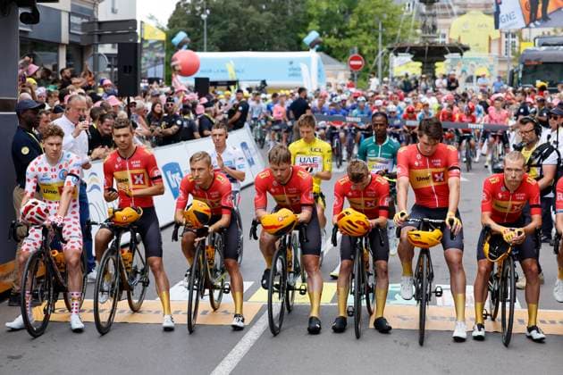 Sport Themen der Woche KW27 Sport Bilder des Tages Tour de France 2024 - Stage 09 TROYES, FRANCE - JULY 07 : Following the passing away of the rider Andre Drege yesterday, the Uno-X Mobility riders will be called this morning on the start line 5 minutes before the start of the stage in order to pay tribute to him during stage 9 of the 111th edition of the Tour de France 2024 cycling race, a stage of 199 kms with start and finish in Troyes on July 07, 2024 in Troyes, France, 07 07 2024 Troyes France  Copyright: xJanxDexMeuleneirx