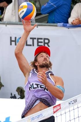 Beach volleyball, Beachvolleyball - Pro Beach Battle Masters SEEWALCHEN,AUSTRIA,07.JUL.24 - BEACH VOLLEYBALL - Beach Volleyball Tour PRO, Pro Beach Battle Masters Litzlberg. Image shows Alexander Huber (AUT).  GEPAxpictures xMathiasxMandl
