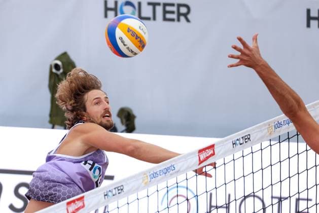Beach volleyball, Beachvolleyball - Pro Beach Battle Masters SEEWALCHEN,AUSTRIA,07.JUL.24 - BEACH VOLLEYBALL - Beach Volleyball Tour PRO, Pro Beach Battle Masters Litzlberg. Image shows Alexander Huber (AUT).  GEPAxpictures xMathiasxMandl