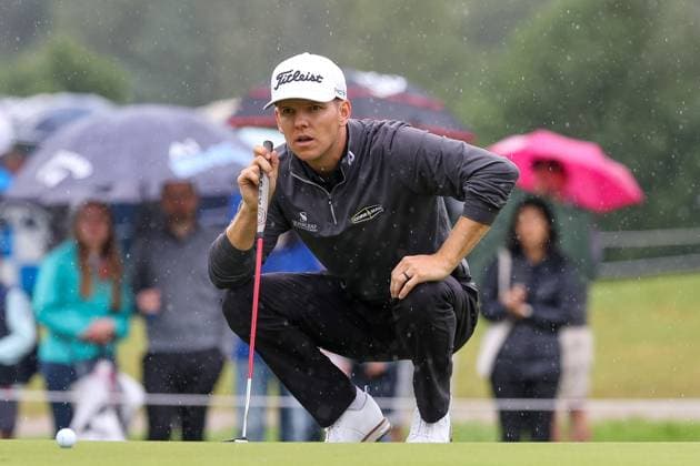 Jeremy Paul (GER), beim lesen der Puttlinie, BMW International Open 2024, Golf, DP World Tour, Herren, Finale, 07.07.2024 Moosinning Bayern Deutschland