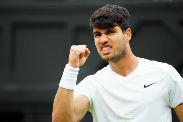 Carlos Alcaraz celebrates during his fourth round match Wimbledon Tennis Championships, Day 7, The All England Lawn Tennis and Croquet Club, London, UK - 07 Jul 2024  Copyright: xJavierxGarcia Shutterstockx 14575058bi