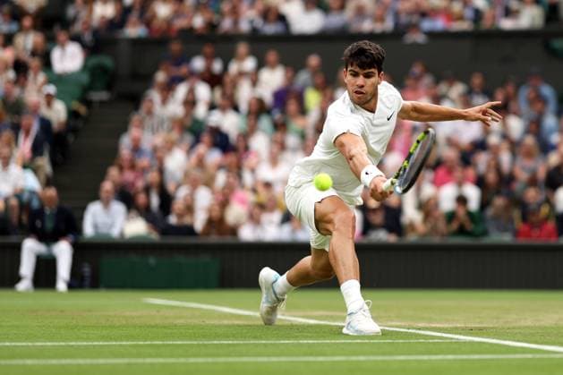 Sport Bilder des Tages Carlos Alcaraz during his fourth round match Wimbledon Tennis Championships, Day 7, The All England Lawn Tennis and Croquet Club, London, UK - 07 Jul 2024  Copyright: xEllaxLing Shutterstockx 14575061al