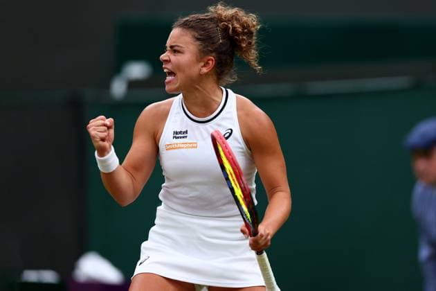 7th July 2024; All England Lawn Tennis and Croquet Club, London, England; Wimbledon Tennis Tournament, Day 7; Jasmine Paolini (ITA) celebrates a point during her fourth round match against Madison Keys (USA)  ActionPlus12665653 ShaunxBrooks