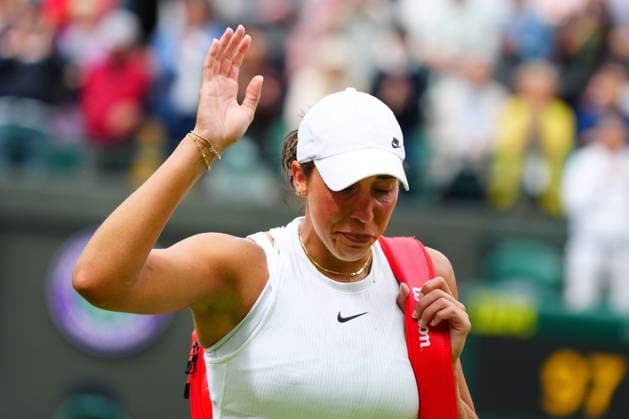 Madison Keys upset after retiring injured in her fourth round match Wimbledon Tennis Championships, Day 7, The All England Lawn Tennis and Croquet Club, London, UK - 07 Jul 2024  Copyright: xJavierxGarcia Shutterstockx 14575058bo