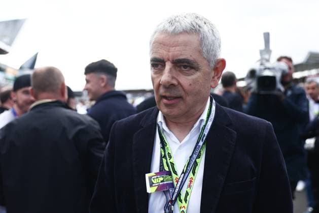 F1 British Grand Prix 2024 Rowan Atkinson ahead of the Formula 1 British Grand Prix at Silverstone Circuit in Northampton, Great Britain on July 7, 2024. Northampton United Kingdom  Copyright: xJakubxPorzyckix originalFilename:porzycki-f1britis240707_nptJf.jpg