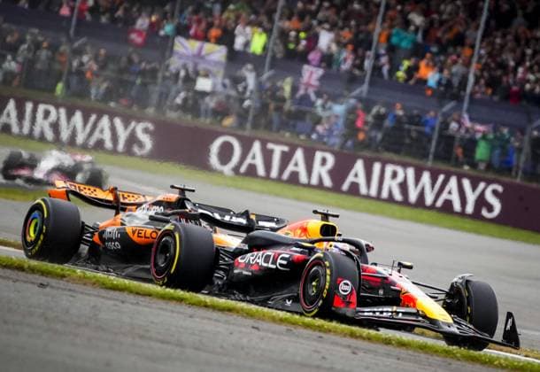 SILVERSTONE - Oscar Piastri (McLaren) and Max Verstappen (Red Bull Racing) in action during the British Grand Prix. ANP SANDER KONING xVIxANPxSportx xxANPxIVx 502989457 originalFilename: 502989457.jpg