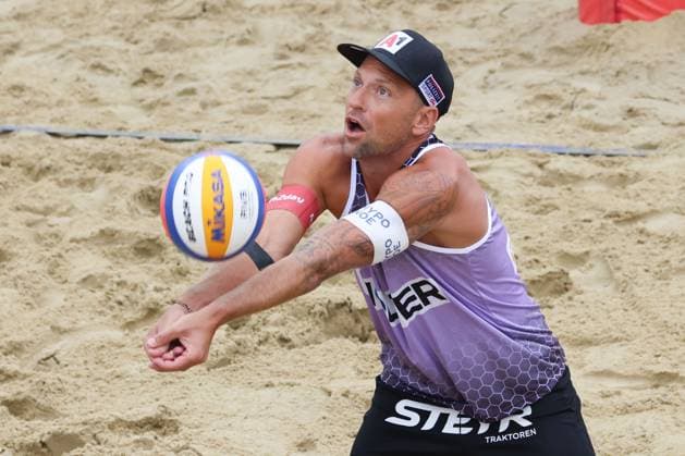 Beach volleyball, Beachvolleyball - Pro Beach Battle Masters SEEWALCHEN,AUSTRIA,07.JUL.24 - BEACH VOLLEYBALL - Beach Volleyball Tour PRO, Pro Beach Battle Masters Litzlberg. Image shows Alexander Horst (AUT).  GEPAxpictures xMathiasxMandl