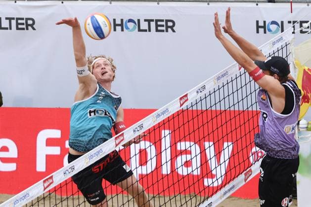Beach volleyball, Beachvolleyball - Pro Beach Battle Masters SEEWALCHEN,AUSTRIA,07.JUL.24 - BEACH VOLLEYBALL - Beach Volleyball Tour PRO, Pro Beach Battle Masters Litzlberg. Image shows Tim Berger (AUT).  GEPAxpictures xMathiasxMandl