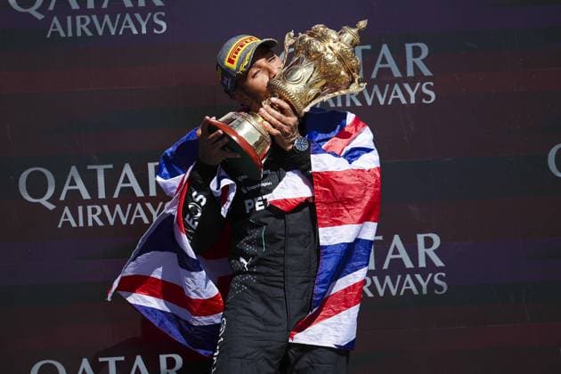 HAMILTON Lewis (gbr), Mercedes AMG F1 Team W15, portrait podium celebration during the Formula 1 Qatar Airways British Grand Prix 2024, 12th round of the 2024 Formula One World Championship, WM, Weltmeisterschaft from July 5 to 7, 2024 on the Silverstone Circuit, in Silverstone, United Kingdom - F1 - BRITISH GRAND PRIX 2024 DPPI Panoramic  240707_R12_GRAN_BRETAGNA_DP_EA017172